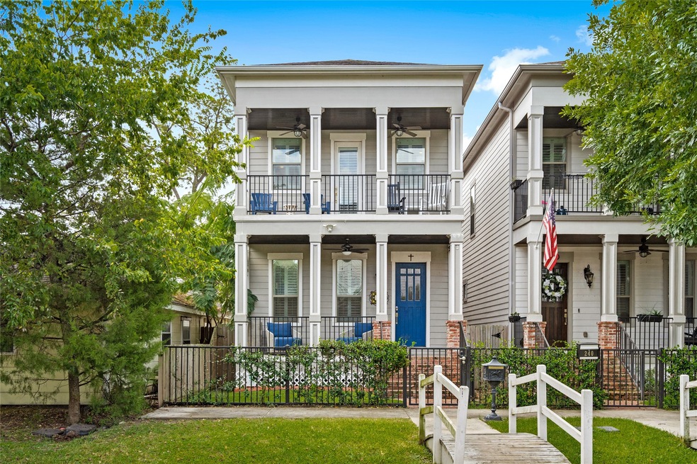 Welcome to the Heights!  Front of house features a
