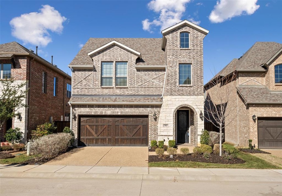 3913 N Brookridge Ct, Bedford, TX 76021 - photo 1