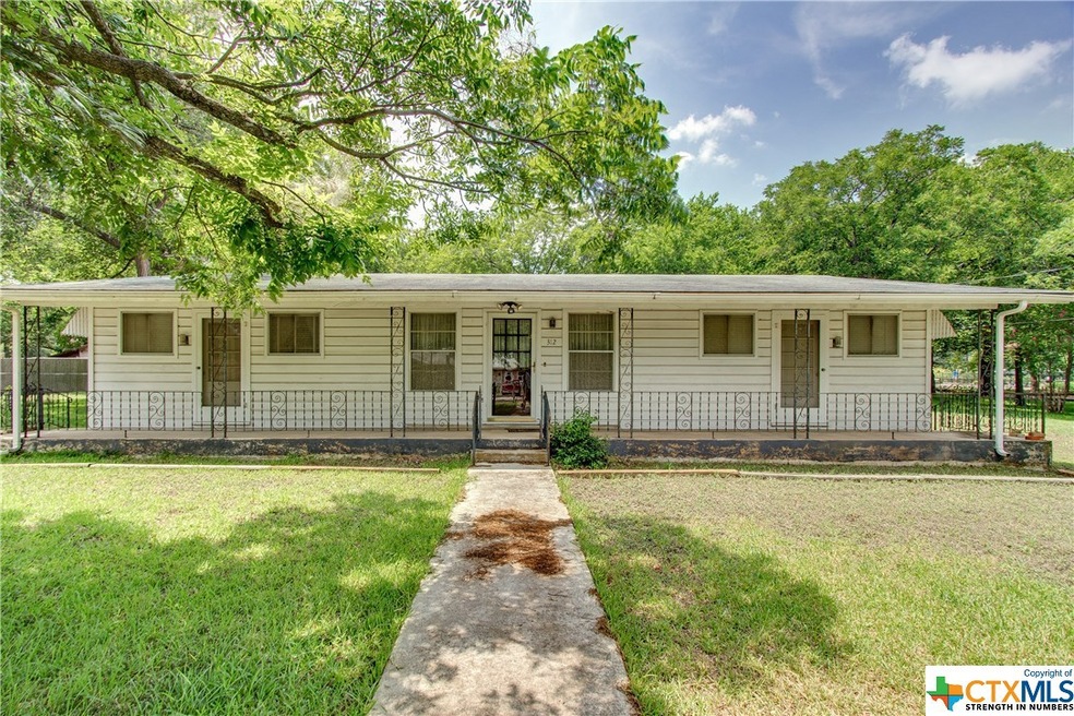 312 Yale St, San Marcos, TX 78666 - photo 1