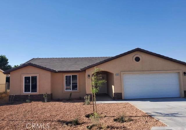 16410 Molino Dr, Victorville, CA 92395 - photo 1