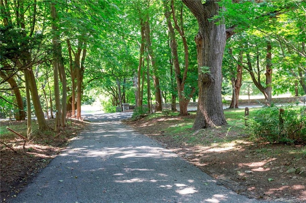 460 Middlesex Rd, Darien, CT 06820 - photo 1