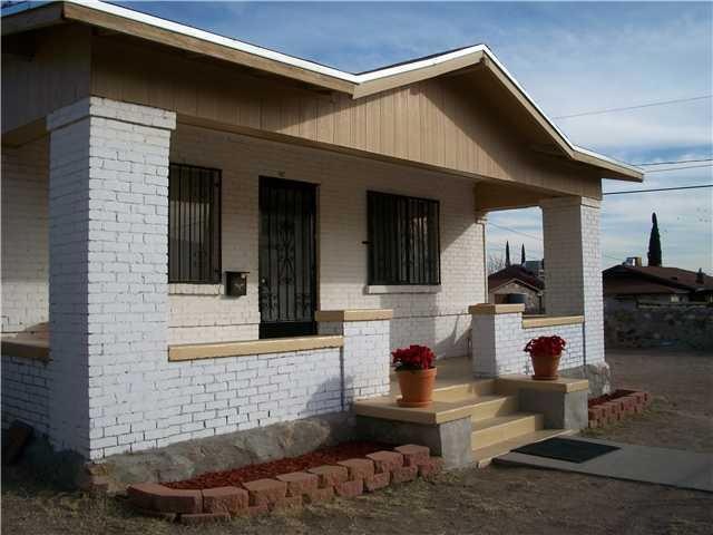 2114 N Raynor St, El Paso, TX 79930 - photo 1