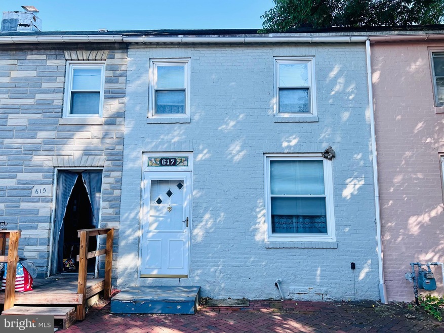 617 Minor St, Reading, PA 19602 - photo 1