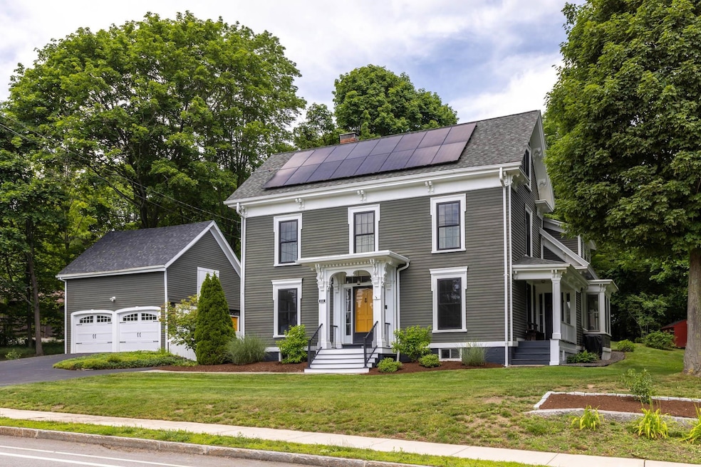 1033 Maplewood Ave, Portsmouth, NH 03801 - photo 1