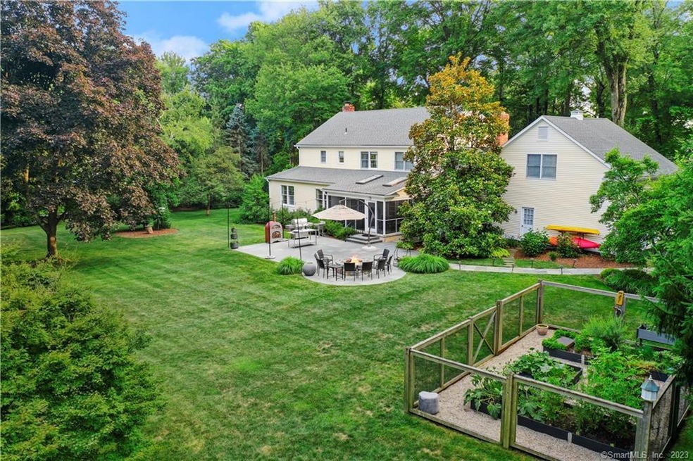 LOCATION, OPEN FLOOR PLAN, GORGEOUS LEVEL REAR YAR