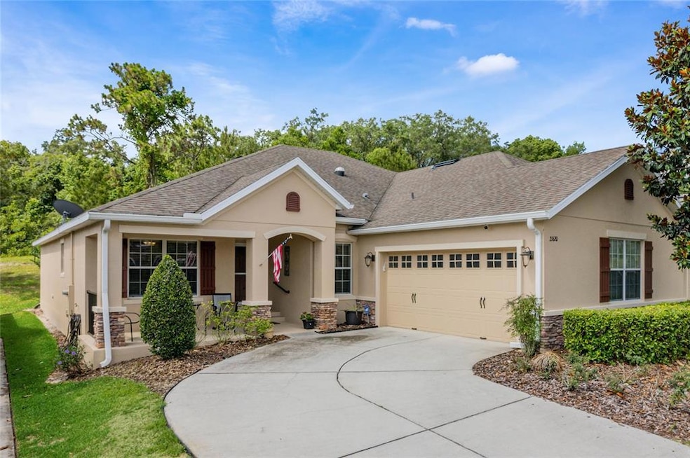 21620 Belgian Ct, Mount Dora, FL 32757 - photo 1