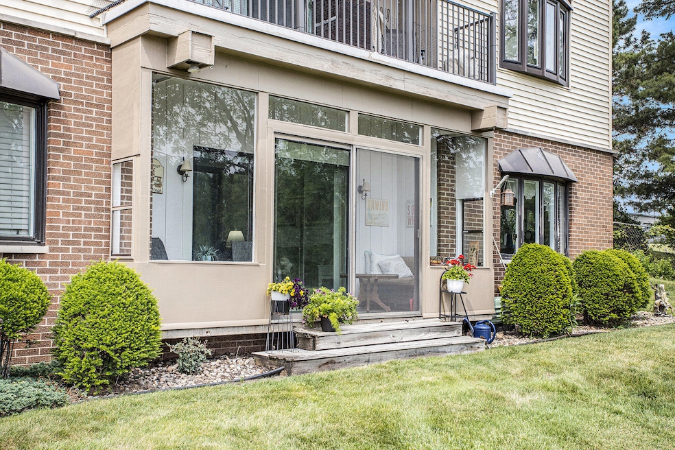 For Sale $210,900 • Co-Listing Agent