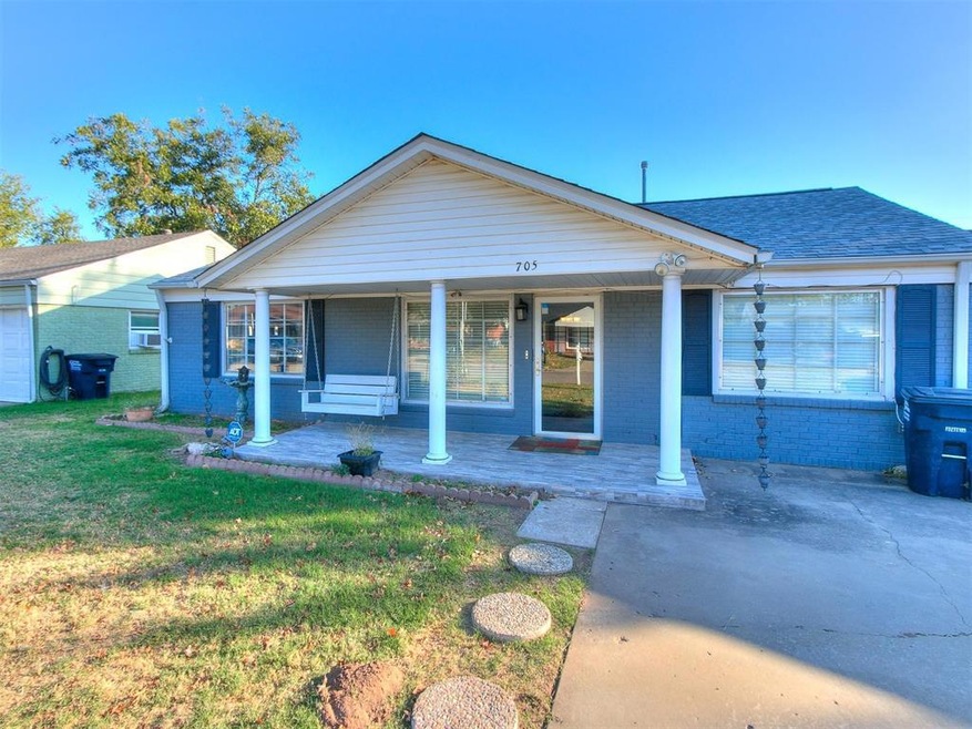 705 W Dewey St, Shawnee, OK 74801 - photo 1