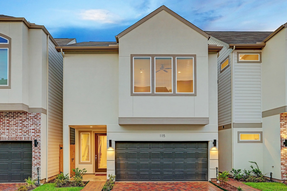 138 Knights Bridge Park Ln, Houston, TX 77018 - photo 1