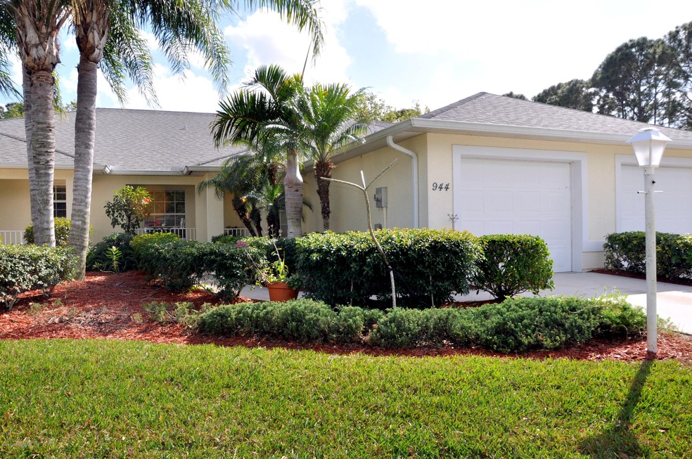 944 S Easy St, Sebastian, FL 32958 - photo 1