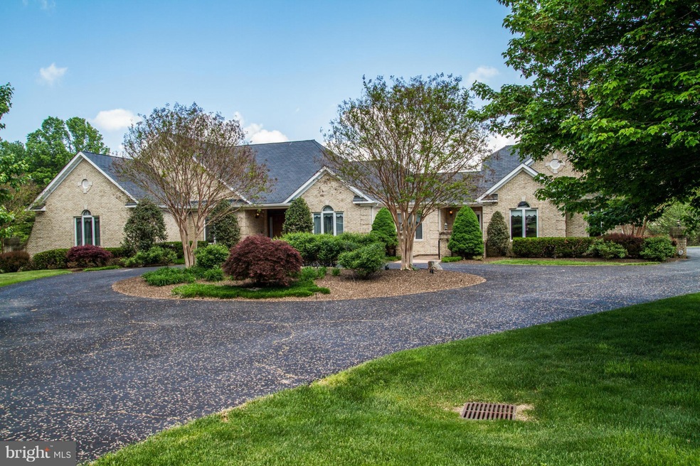 40855 Robin Cir, Leesburg, VA 20175 - photo 1