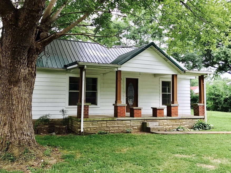 105 Williams St, Portland, TN 37148 - photo 1