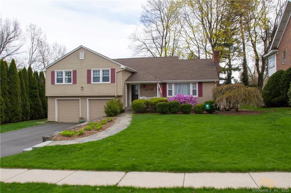 81 Rumford St, West Hartford, CT 06107 - photo 1