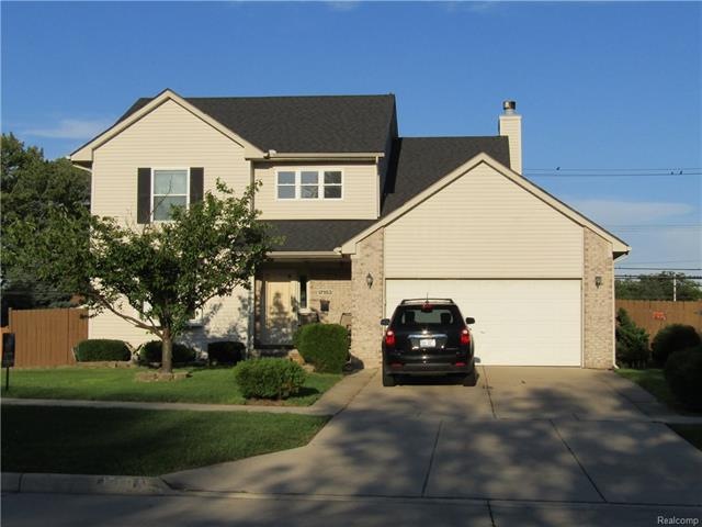 17153 Quarry St. in the highly rated Riverview Com