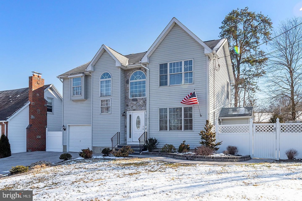 664 Oak Ave, Woodbury, NJ 08096 - photo 1