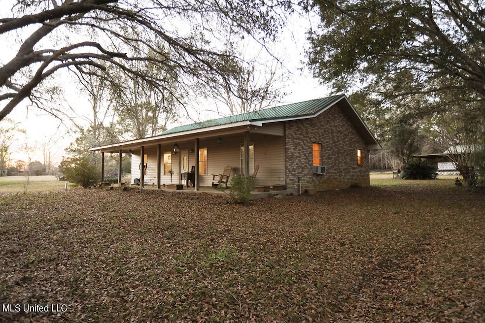 11020 Cody Ln, Picayune, MS 39466 - photo 1