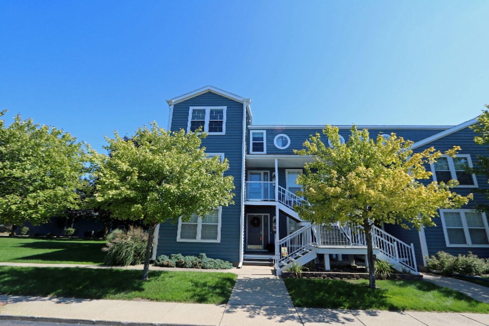 2327-South-Pte-Way---Front