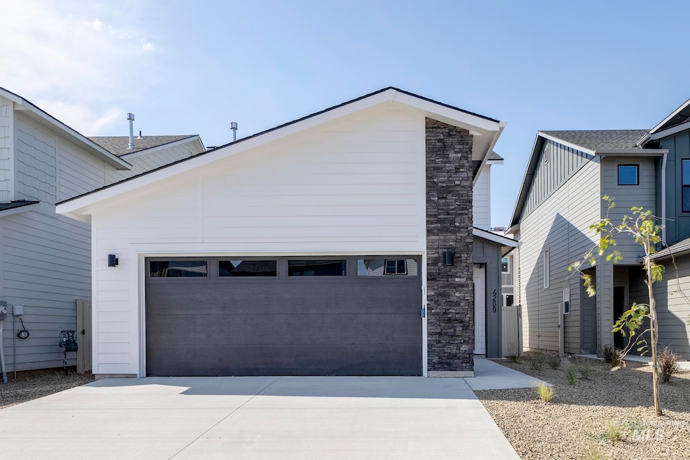 10574 W Teratai St, Star, ID 83669 - photo 1