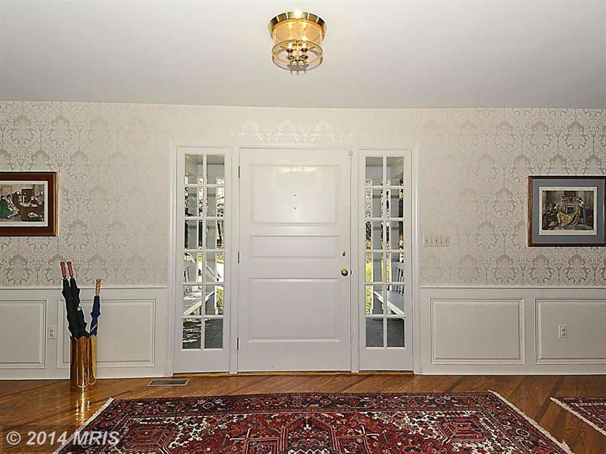 11207 Falls Rd, Lutherville Timonium, MD 21093 - photo 1