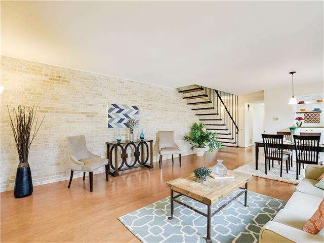 Charming and trendy - the living and dining area f
