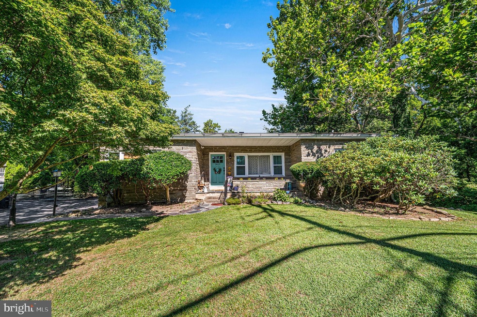 1401 Bullens Ln, Woodlyn, PA 19094 - photo 1