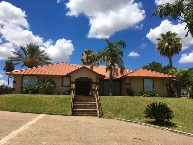 102 Mockingbird Ct, Laredo, TX 78045 - photo 1