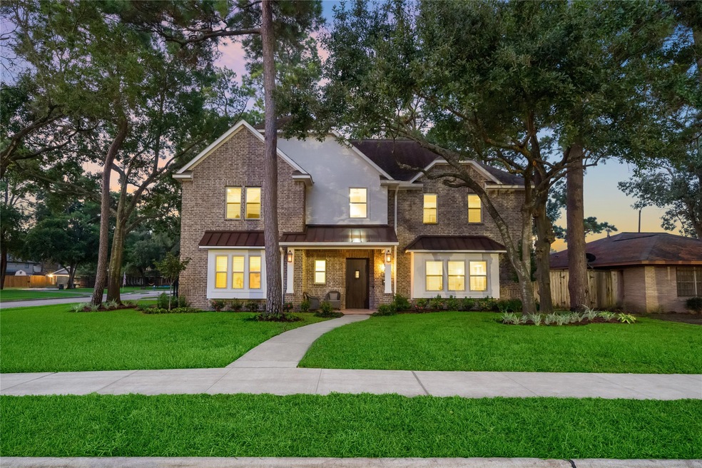 8303 Waterbury Dr, Houston, TX 77055 - photo 1