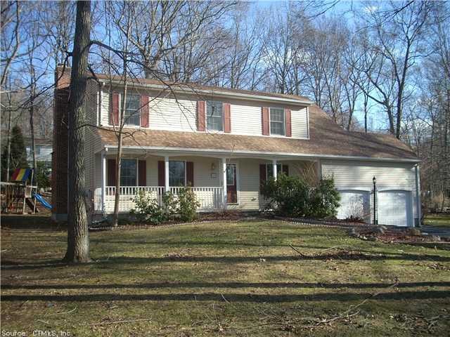25 Hyde Park Dr, Gales Ferry, CT 06335 - photo 1