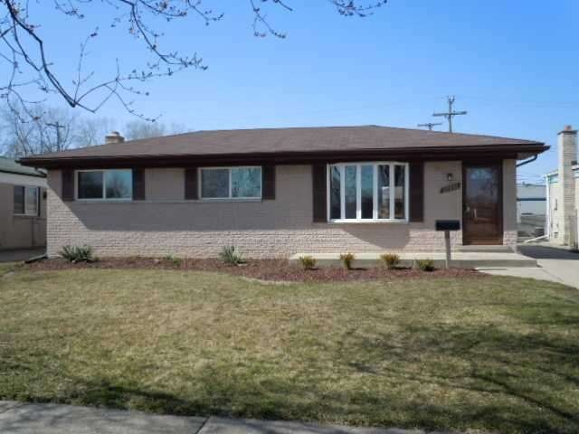 27601 Larry St, Roseville, MI 48066 - photo 1