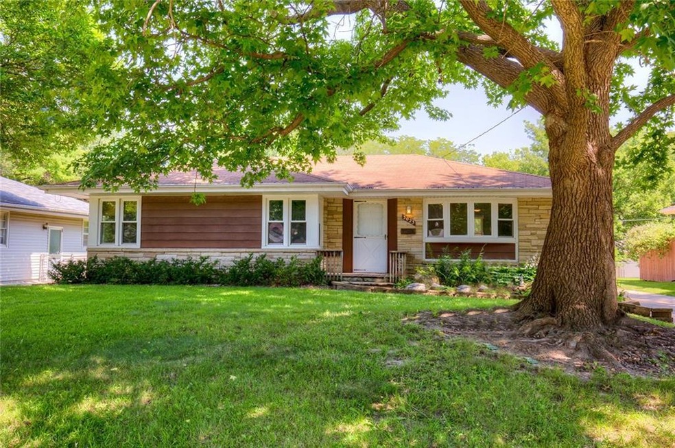 3023 Shawnee Ave, Des Moines, IA 50310 - photo 1