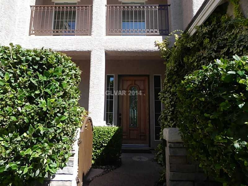 Property Photo. Courtyard entry