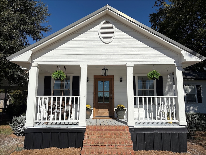 Under Contract $385,000