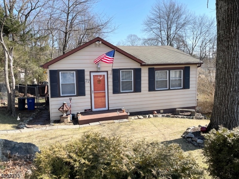 27 Tufts Trail, Hopatcong, NJ 07843 - photo 1