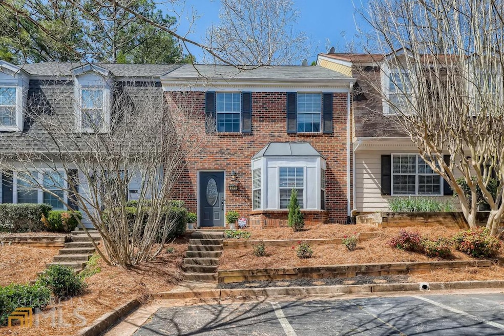 215 Quail Run, Roswell, GA 30076 - photo 1