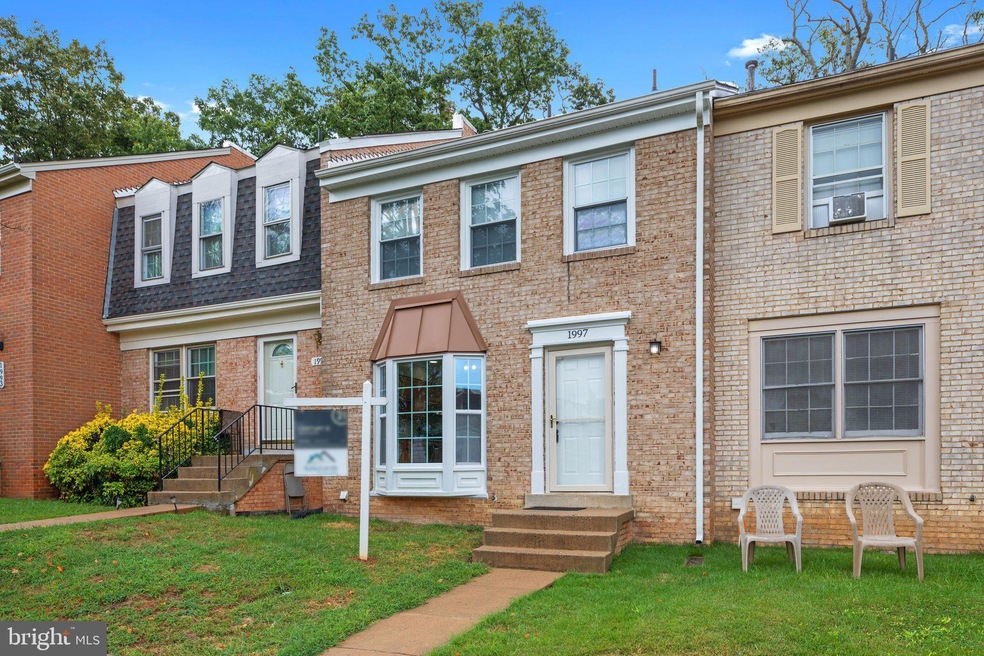 1997 Mayflower Dr, Woodbridge, VA 22192 - photo 1