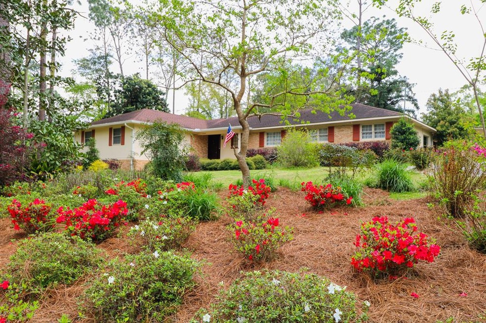 1502 Oak Dr, Bainbridge, GA 39819 - photo 1