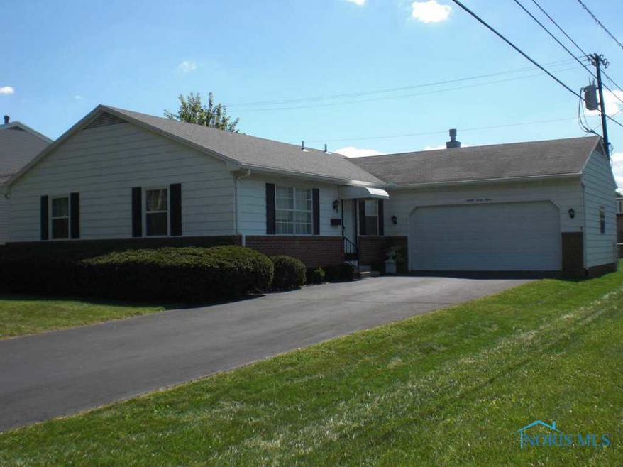 3043 Eastbrook Dr, Toledo, OH 43613 - photo 1