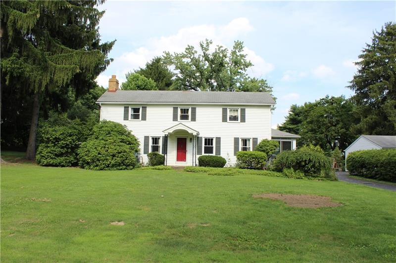 Beautiful Farmhouse, Apartment and Barn on 11.8 Ac