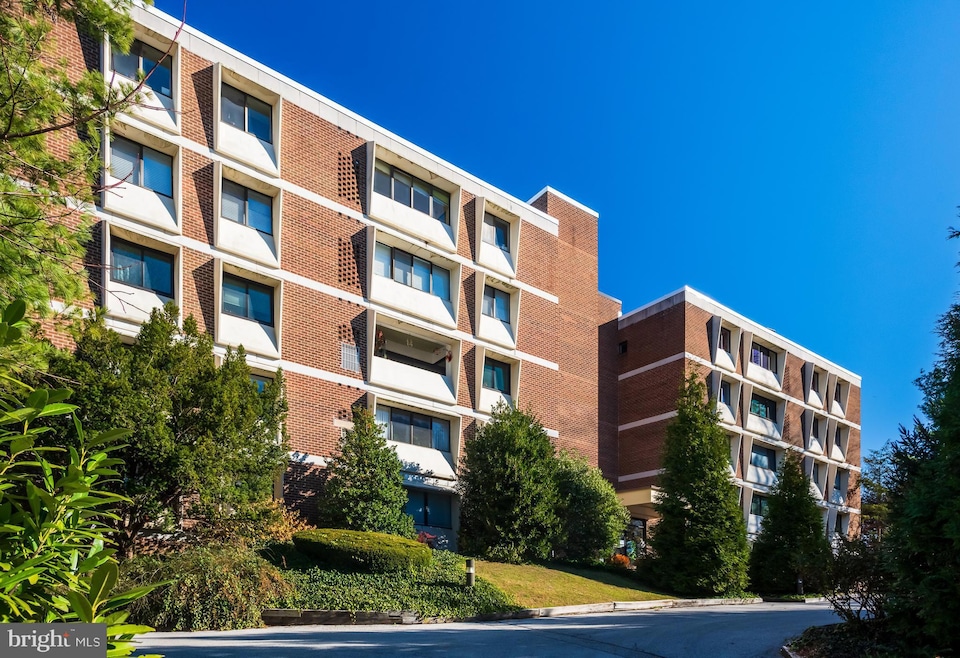 103 W Montgomery Ave unit 1A, Ardmore, PA 19003 - photo 1