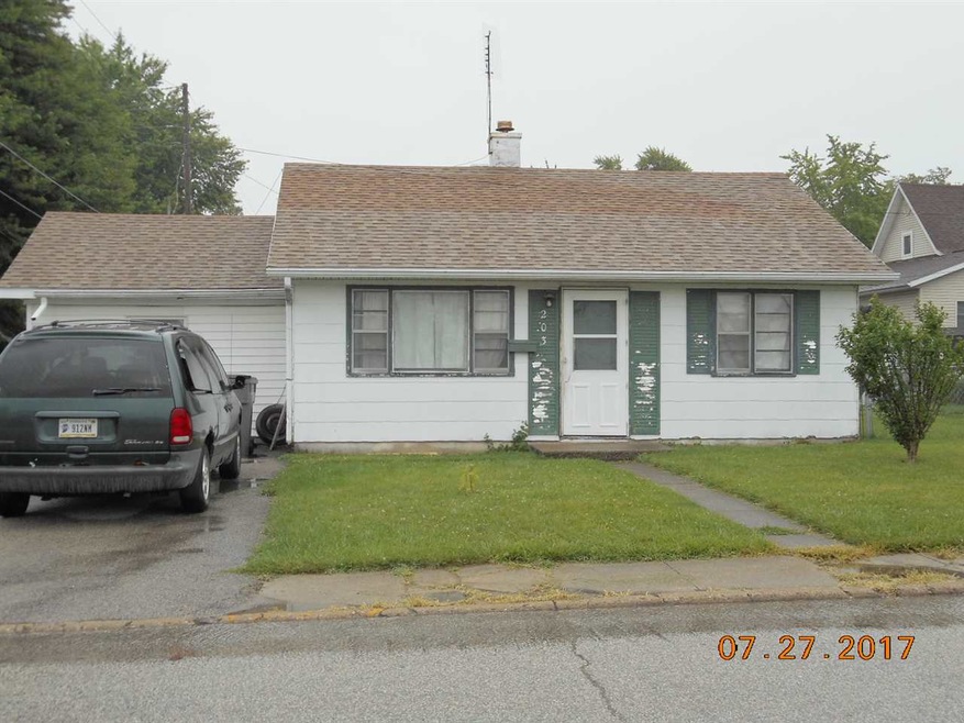 203 N Elm St, Nappanee, IN 46550 - photo 1