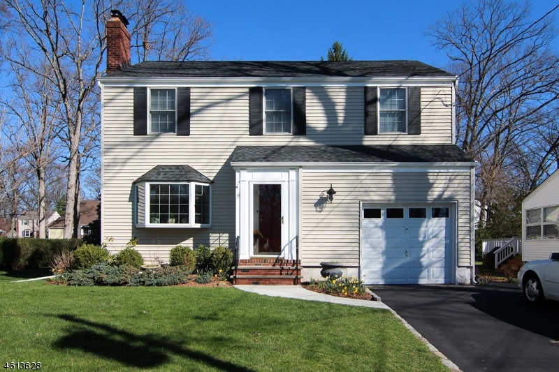 8 Wellington Rd, Livingston, NJ 07039 - photo 1