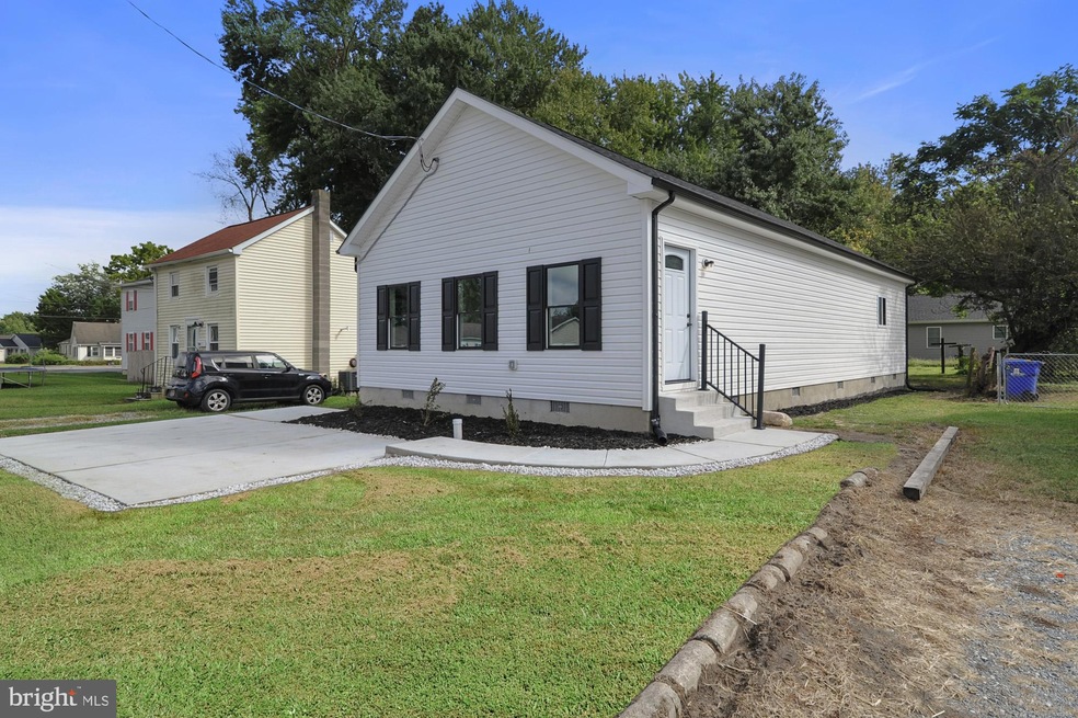 4 Thorpe St, Harrington, DE 19952 - photo 1