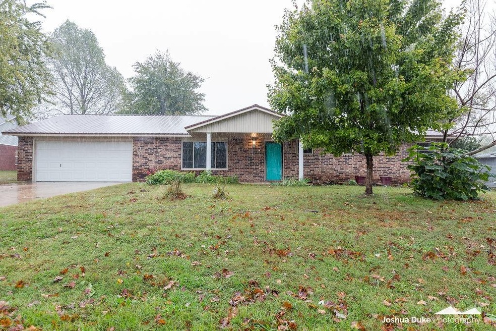 105 N Border St, Prairie Grove, AR 72753 - photo 1