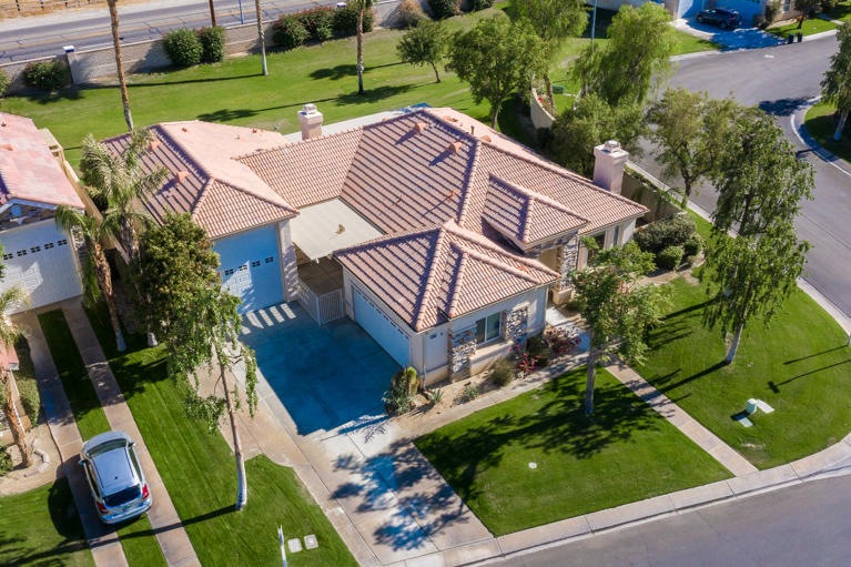 49338Barrymore_MLS-1