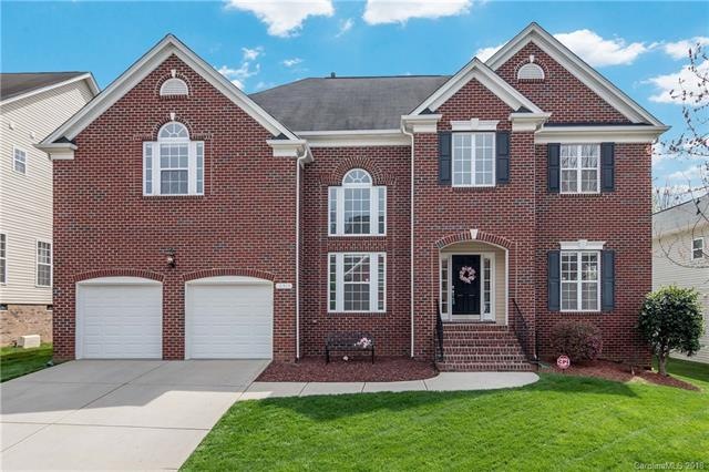 Beautiful 4 BR/ 3 Bath home with 1st floor guest!
