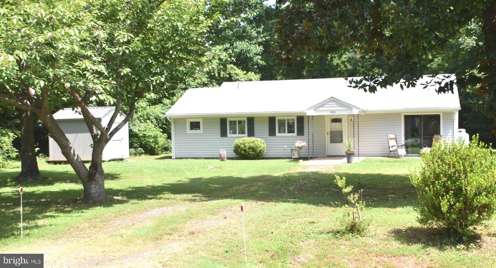 386 Monroe Dr, Colonial Beach, VA 22443 - photo 1