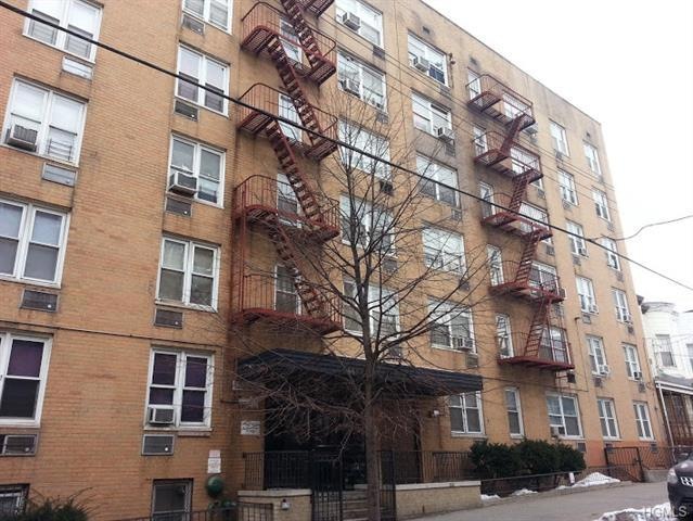2661 Marion Ave unit 2G, Bronx, NY 10458 - photo 1
