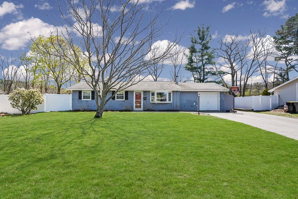 9 Fenway Dr, Framingham, MA 01701 - photo 1