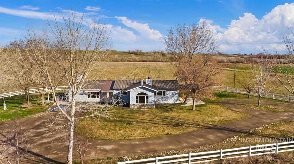 1113 Stateline Rd, Adrian, OR 97901 - photo 1