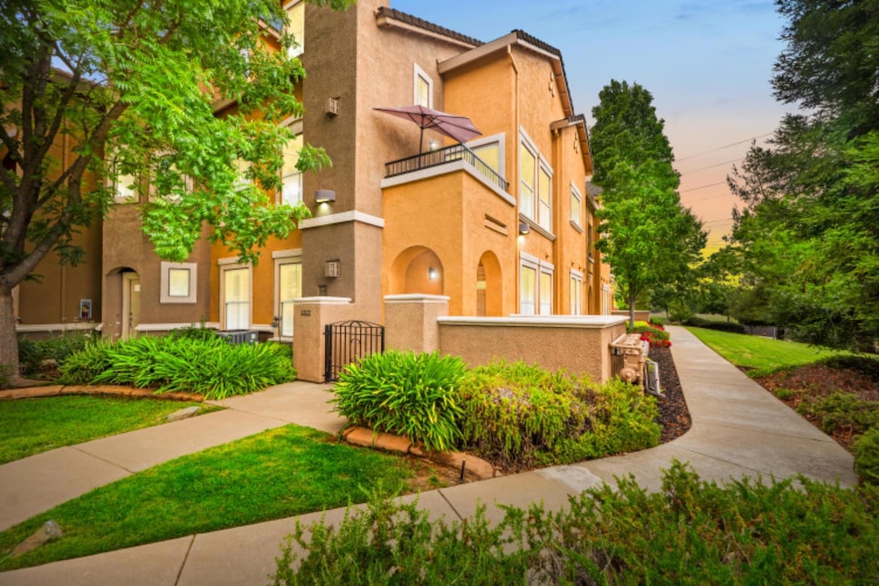 1717 Vessona Cir unit 1717, Folsom, CA 95630 - photo 1